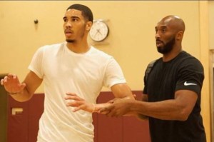 开云入口-塔图姆：科比去世后有人试图诋毁他的职业生涯 这种行为是懦弱的